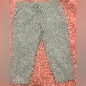 Lululemon Crop Joggers Capri